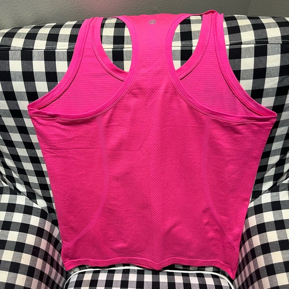 Lululemon Swiftly Tech Racerback - Size 8 - Picture 2 of 4